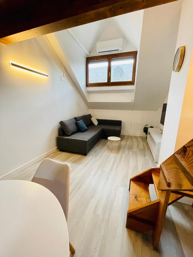El Atico Nuevo En El Centro Con Ascensor, Garaje, Aire Acondicionado Y Wifi Lägenhet Biescas  Exteriör bild